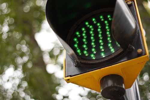 Path to greener, more cost-effective lighting in cities explored in guide